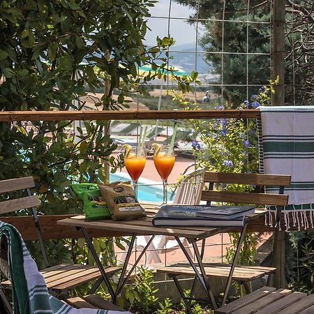 Hotel Il Cavallino Blu Volterra Bagian luar foto
