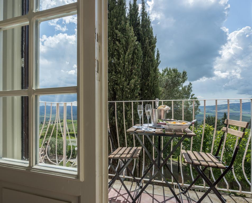 Hotel Il Cavallino Blu Volterra Bagian luar foto