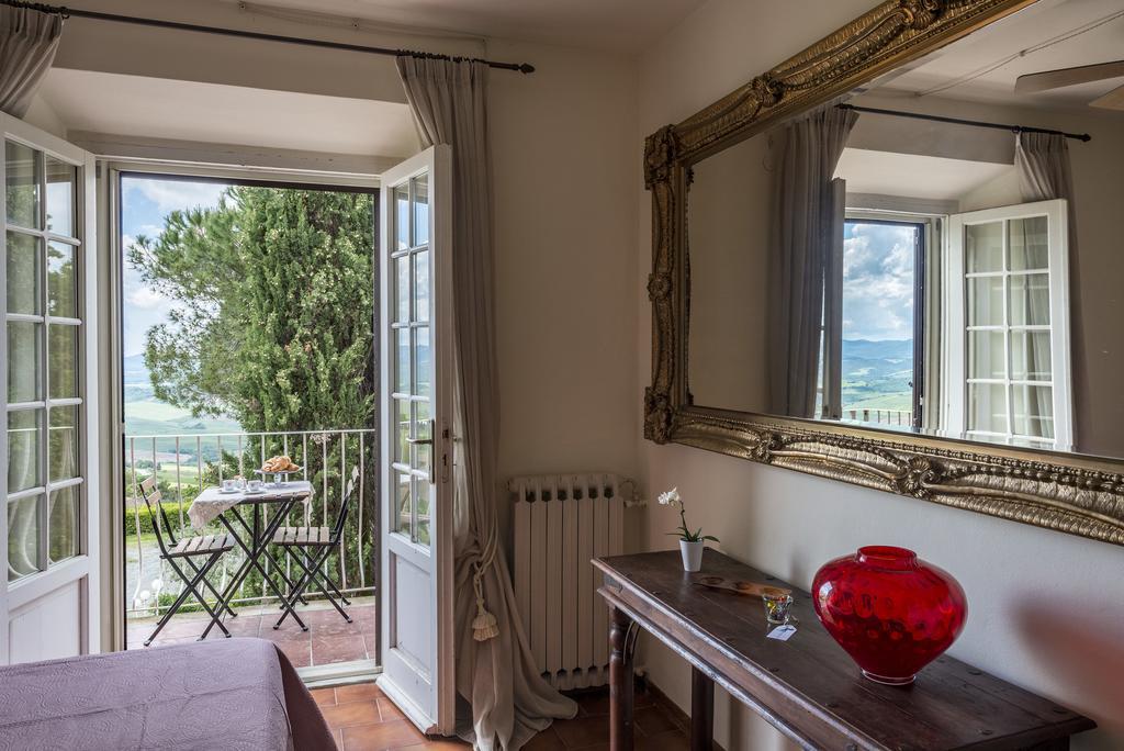 Hotel Il Cavallino Blu Volterra Bagian luar foto
