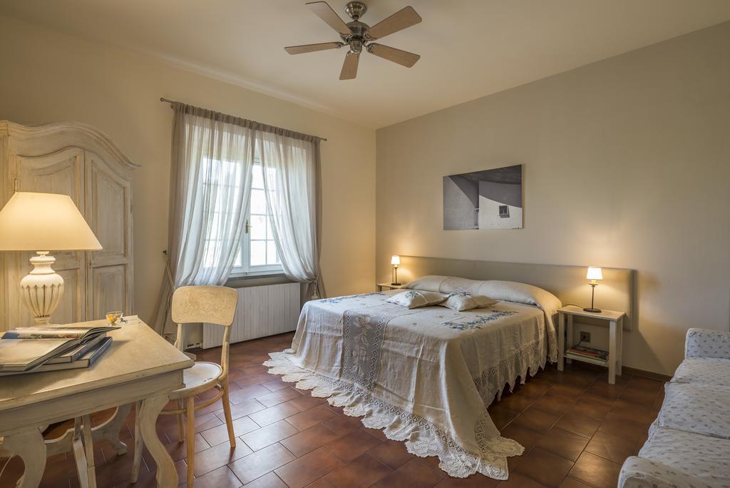 Hotel Il Cavallino Blu Volterra Bagian luar foto