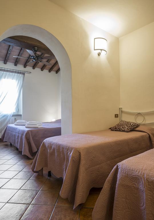 Hotel Il Cavallino Blu Volterra Bagian luar foto