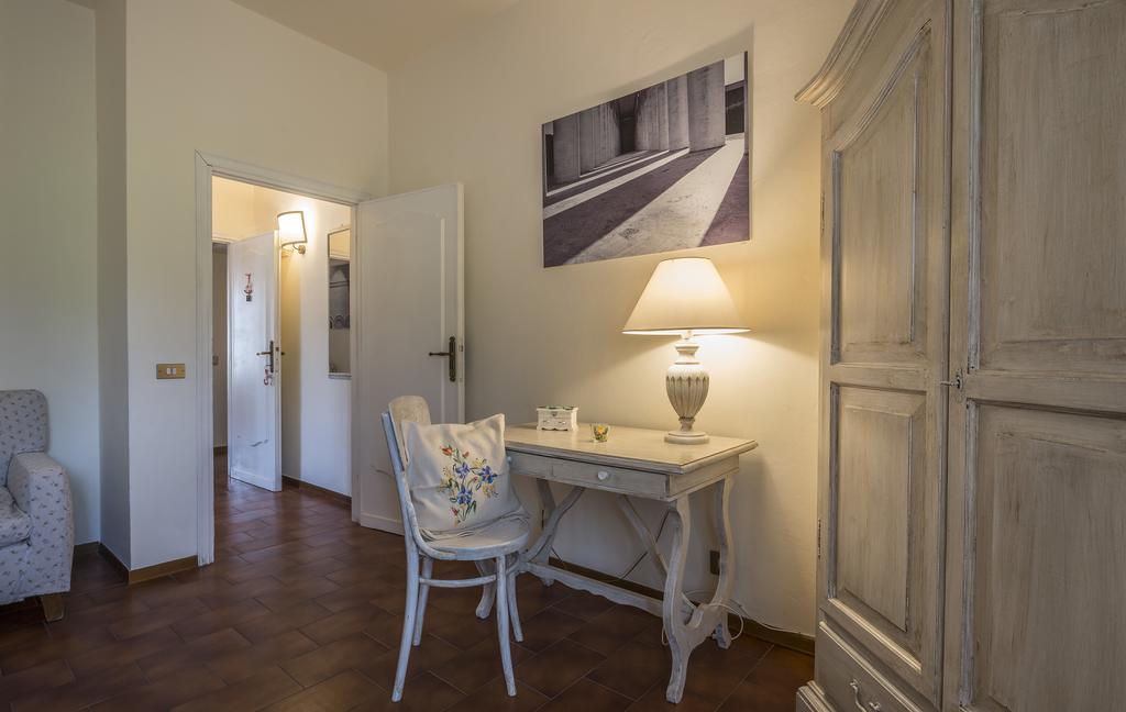 Hotel Il Cavallino Blu Volterra Bagian luar foto