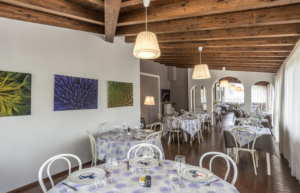 Hotel Il Cavallino Blu Volterra Bagian luar foto