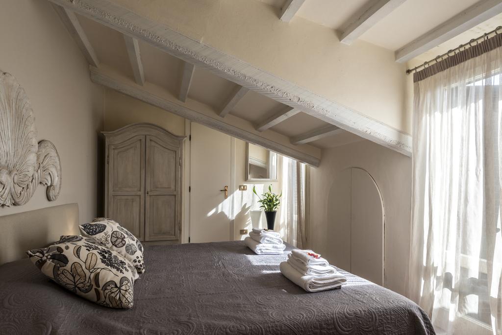 Hotel Il Cavallino Blu Volterra Bagian luar foto
