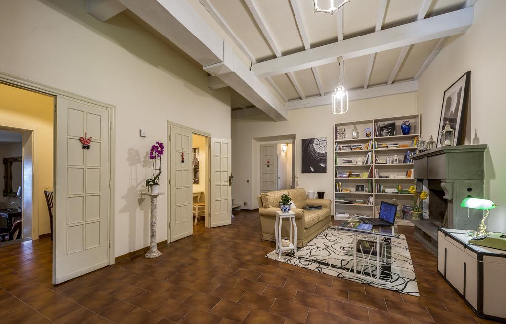 Hotel Il Cavallino Blu Volterra Bagian luar foto