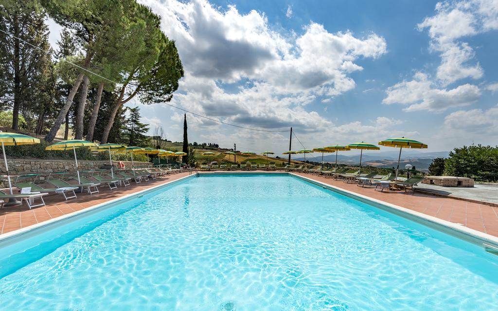 Hotel Il Cavallino Blu Volterra Bagian luar foto